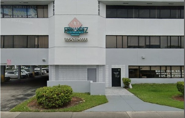 8080 W Flagler St, Miami, FL à louer Photo de l’immeuble– Image 1 sur 17