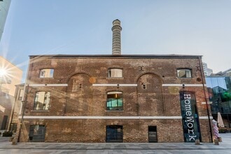 1 Bubbling Well Sq, Londres à louer Photo de l’immeuble– Image 1 sur 9