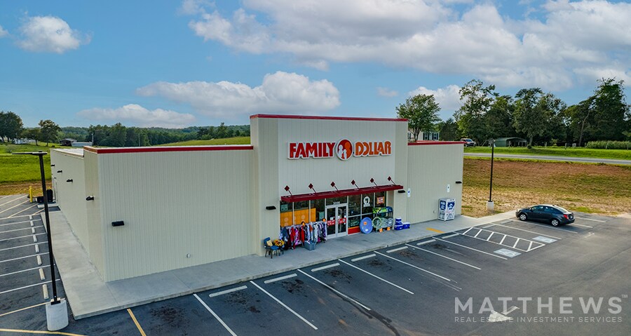 5000 NC 704 Hwy E, Sandy Ridge, NC à louer - Photo principale – Image 1 sur 7