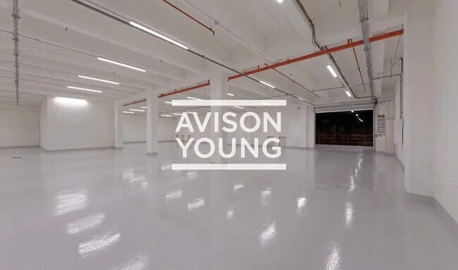 Plus de détails pour Local d'activités à louer