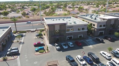 9030 W Cheyenne Ave, Las Vegas, NV à louer - Vidéo sur l’annonce professionnelle 