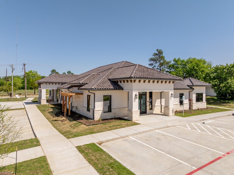 971 Matlock Rd, Mansfield, TX à louer - Photo de l’immeuble – Image 2 sur 2