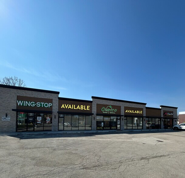 15 W Ogden Ave, Westmont, IL à louer - Photo de l’immeuble – Image 1 sur 9
