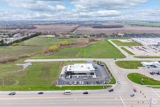 661 S Peace Rd, Sycamore, IL - VUE AÉRIENNE  vue de carte - Image1