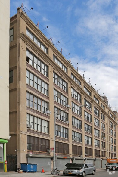 20 Grand Ave, Brooklyn, NY à vendre - Photo de l’immeuble – Image 3 sur 10