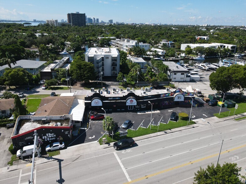 860 NE 79th St, Miami, FL à vendre - Photo de l’immeuble – Image 1 sur 6