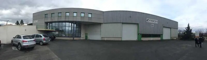 Bureau dans Jassans-Riottier à louer - Photo de l’immeuble – Image 2 sur 8