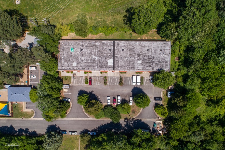 225-245 Granite Springs Rd, Richmond, VA à louer - Photo de l’immeuble – Image 3 sur 11