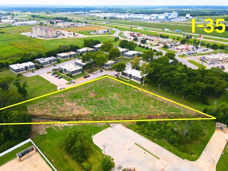 12th Avenue, Ardmore, OK à vendre - Photo de l’immeuble – Image 1 sur 10