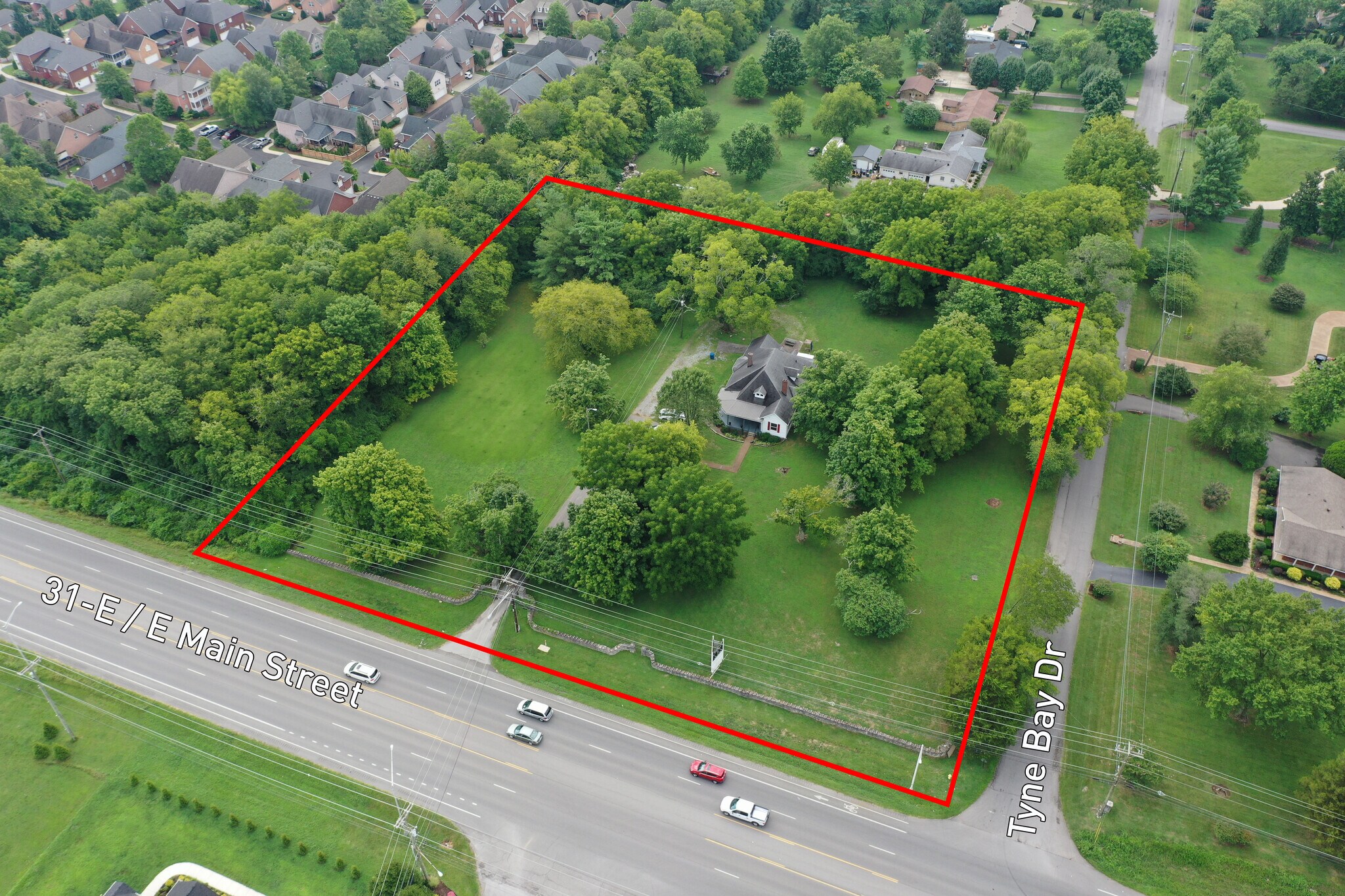 505 E Main St, Hendersonville, TN à vendre Photo principale– Image 1 sur 10