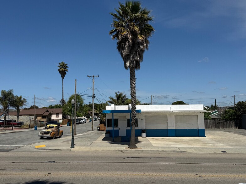 801 E Market St, Salinas, CA à vendre - Photo de l’immeuble – Image 3 sur 4