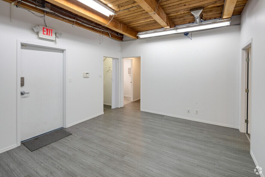 196 W 6th Av, Vancouver, BC à louer - Photo de l’immeuble – Image 2 sur 29