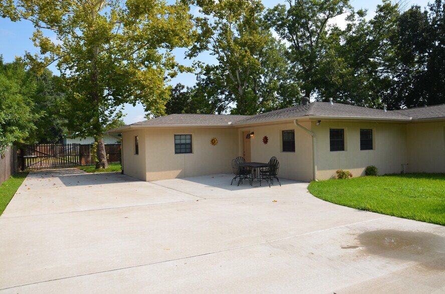 4119 Rose Way, Houston, TX à vendre - Photo de l’immeuble – Image 2 sur 8