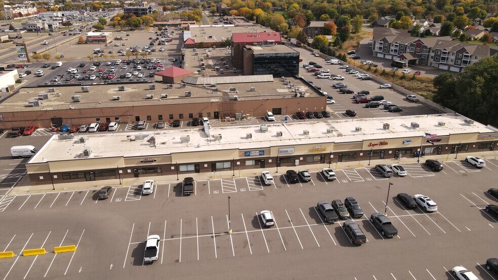 230-262 2nd Ave S, Waite Park, MN à louer - Photo principale – Image 1 sur 5