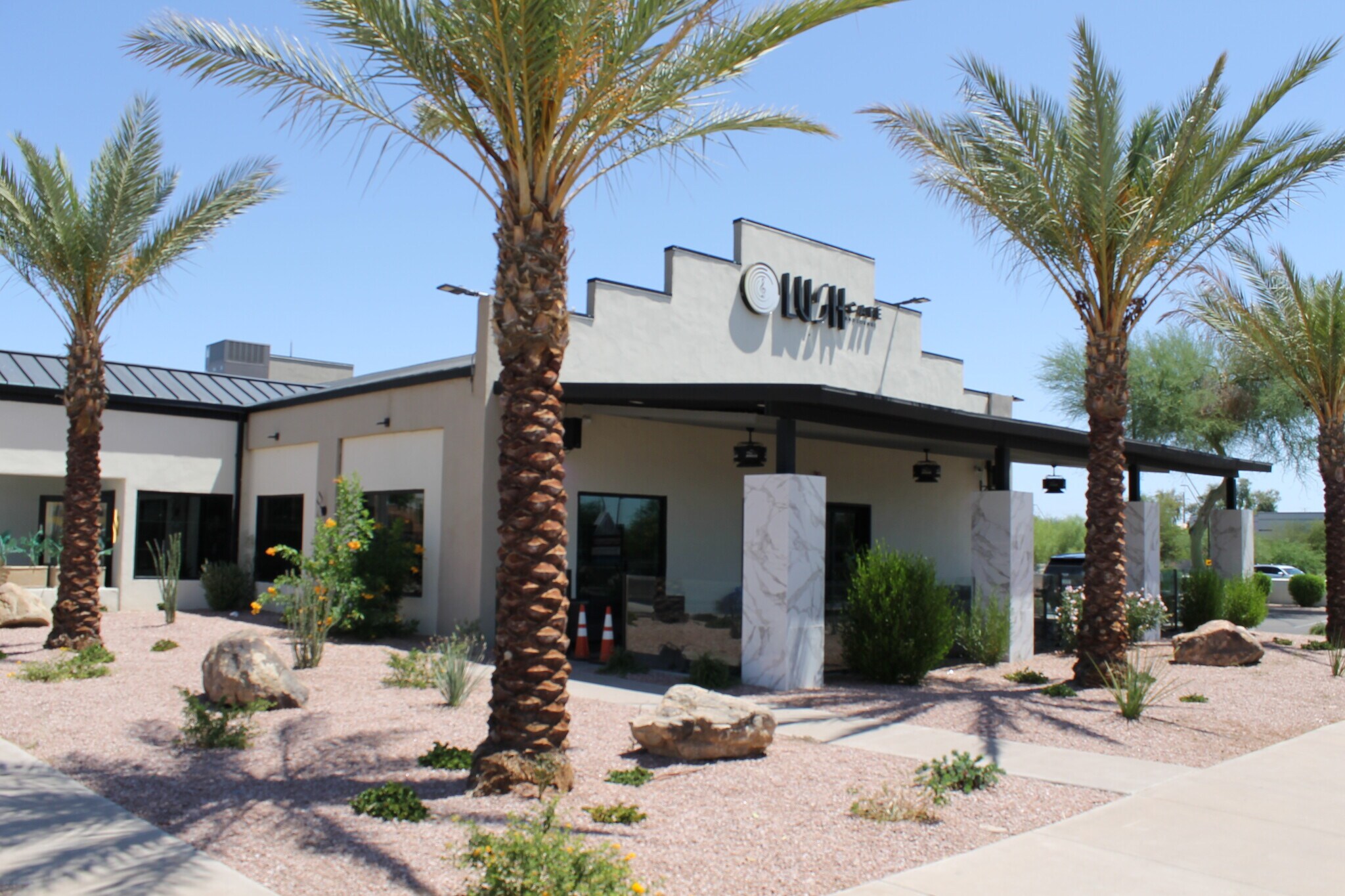 7470 S Priest Dr, Tempe, AZ à vendre Photo de l’immeuble– Image 1 sur 10