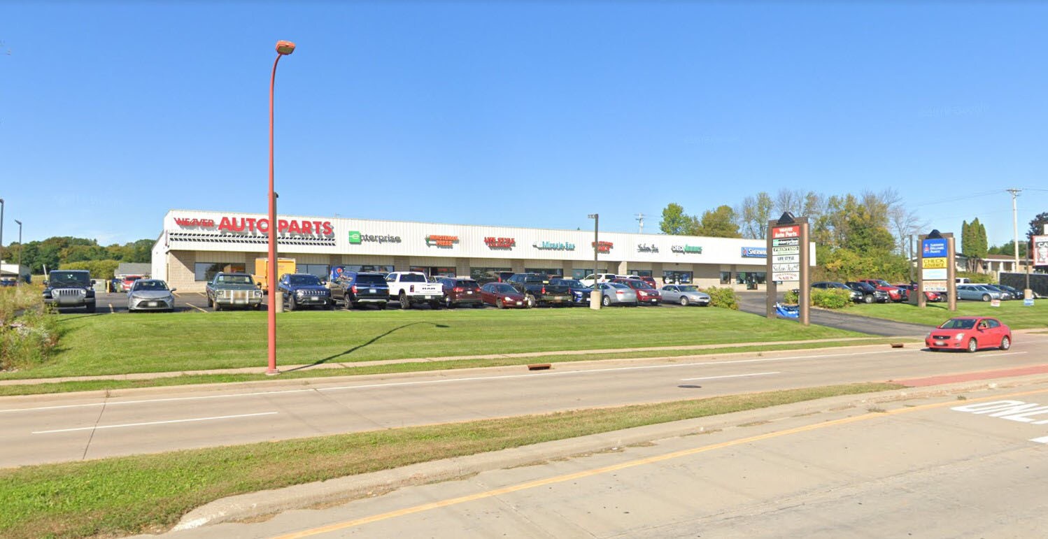 614-630 Wisconsin 136, Baraboo, WI à louer Photo principale– Image 1 sur 4