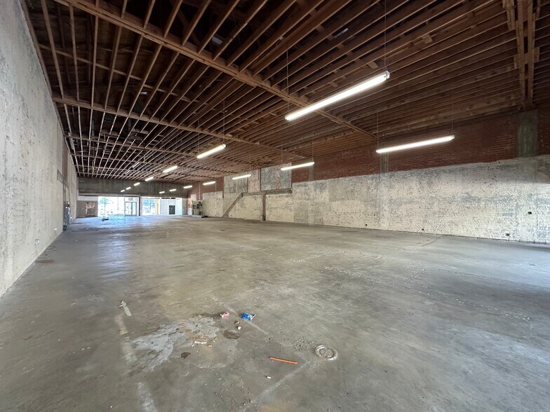 396-400 S Lake Ave, Pasadena, CA à louer - Photo de l’immeuble – Image 1 sur 28