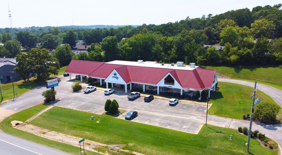 5106 S Thompson St, Springdale, AR à louer - Photo de l’immeuble – Image 1 sur 12