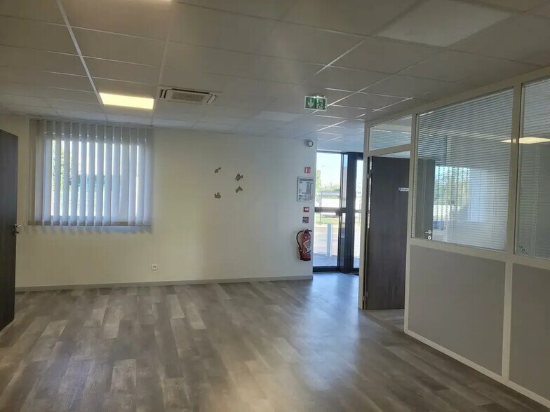 Local d’activités dans Reyrieux à louer - Photo intérieure – Image 3 sur 7