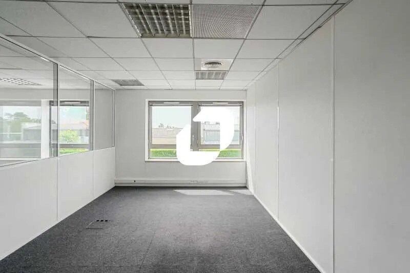 6 Route Nationale, Limonest à louer - Photo de l’immeuble – Image 3 sur 12