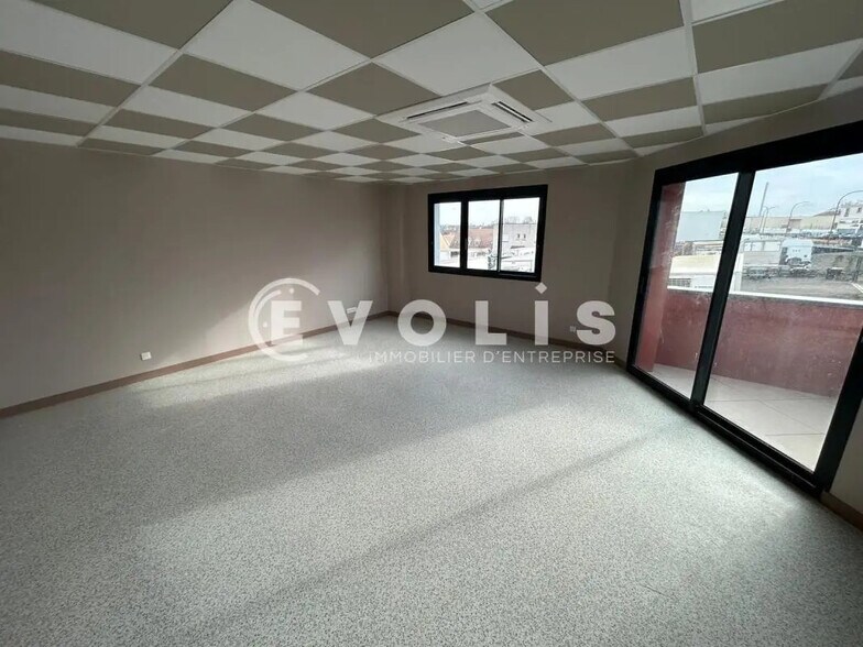 Bureau dans Ormoy à louer - Photo intérieure – Image 3 sur 6