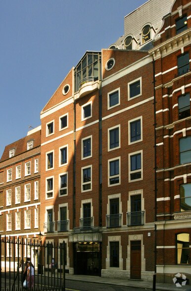 27 Queen Annes Gate, Londres à louer - Photo de l’immeuble – Image 2 sur 8