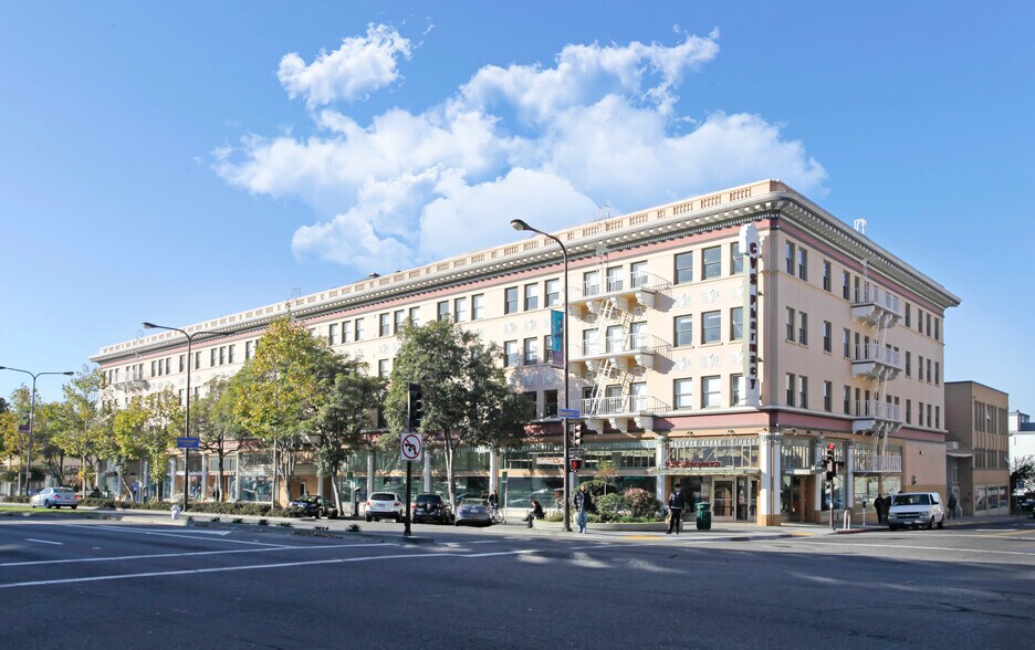 2300 Shattuck Ave, Berkeley, CA à louer - Photo de l’immeuble – Image 1 sur 1