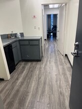 15720 Ventura Blvd, Encino, CA à louer Photo intérieure– Image 1 sur 6