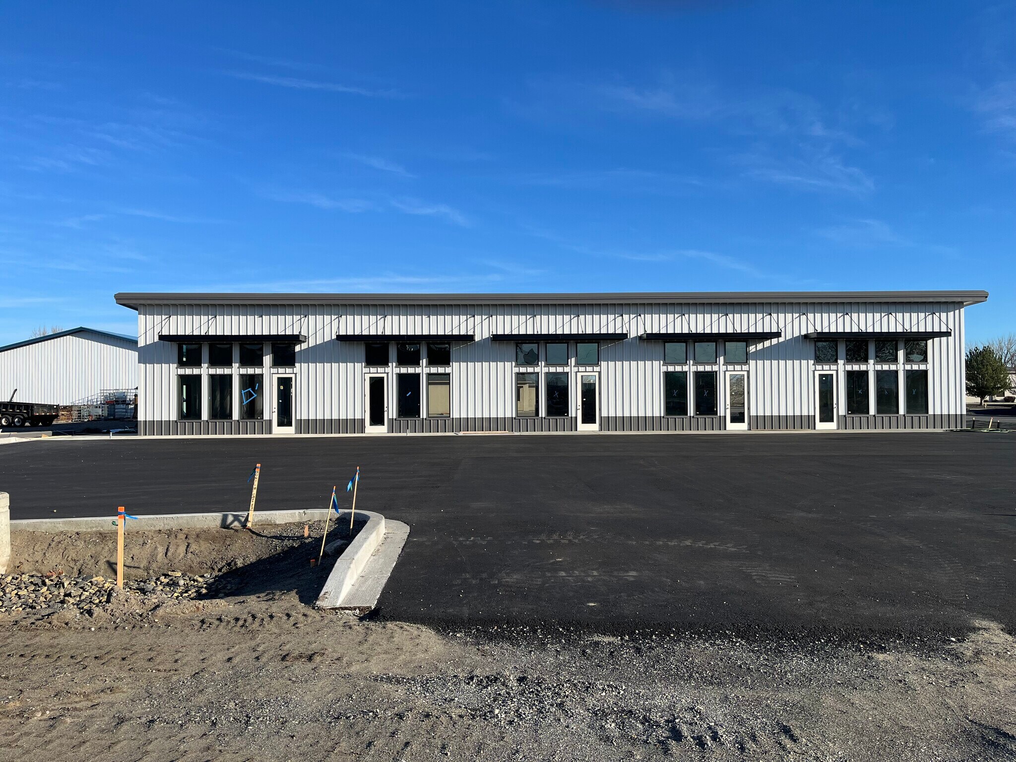 2385 Robertson Dr, Richland, WA à louer Photo principale– Image 1 sur 4