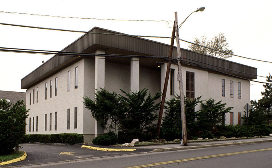 5 Hillandale Ave, Stamford, CT à louer - Photo de l’immeuble – Image 2 sur 5