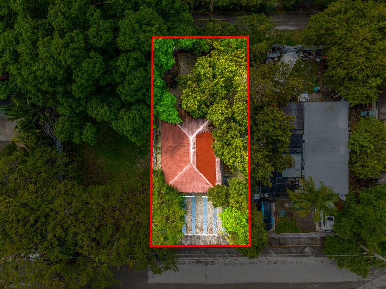 270 NW 35th St, Miami, FL à vendre - Photo de l’immeuble – Image 2 sur 11