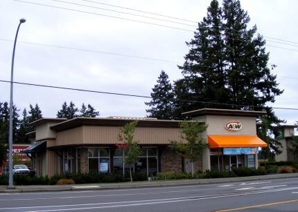 1966 Guthrie Rd, Comox, BC à louer - Photo principale – Image 1 sur 1