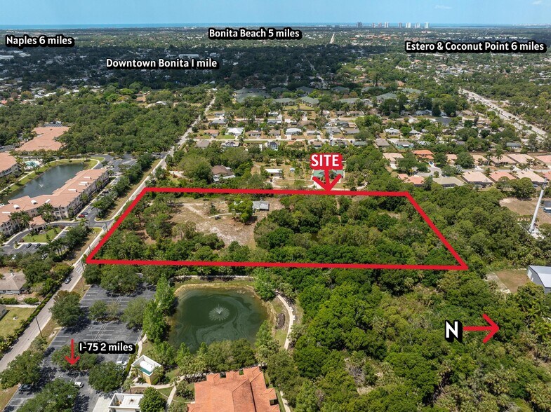 Longfellow Ln, Bonita Springs, FL à vendre - Photo de l’immeuble – Image 2 sur 4