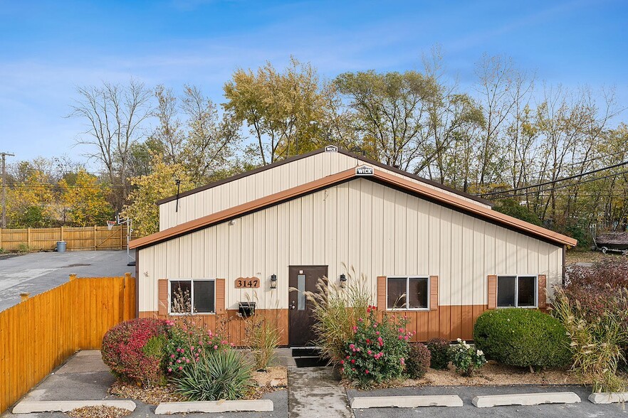 3147 Louis Sherman Dr, Steger, IL à vendre - Photo de l’immeuble – Image 1 sur 16