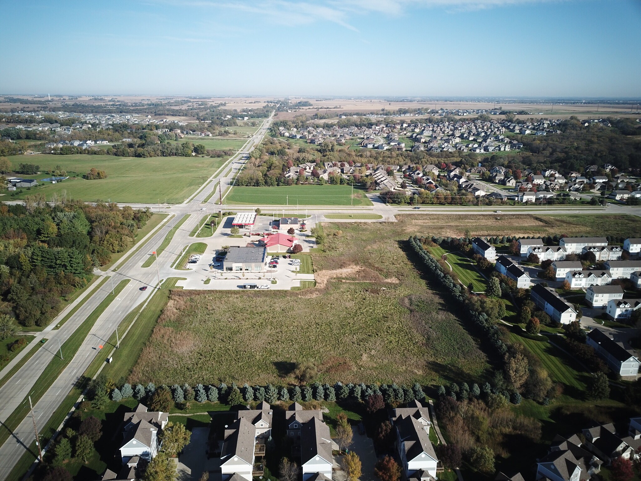 156th St, Urbandale, IA à vendre Photo principale– Image 1 sur 2
