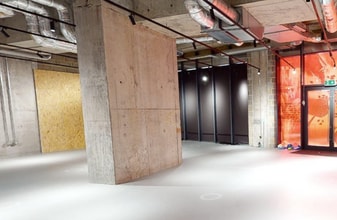 Orchard Pl, Londres à louer Photo intérieure– Image 2 sur 2