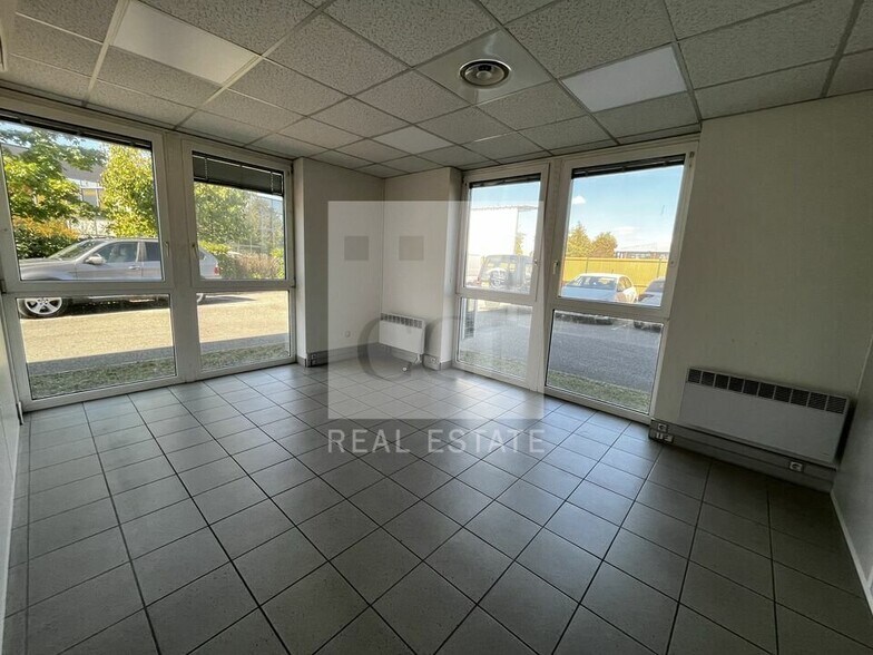 25 Rue Du 35eme Regiment D'Aviation, Bron à vendre - Photo intérieure – Image 3 sur 8