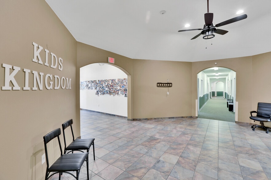 4601 Huffines Blvd, Fort Worth, TX à louer - Photo intérieure – Image 2 sur 17