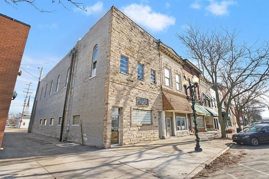116-118 N Main St, Goshen, IN à vendre - Photo de l’immeuble – Image 3 sur 17