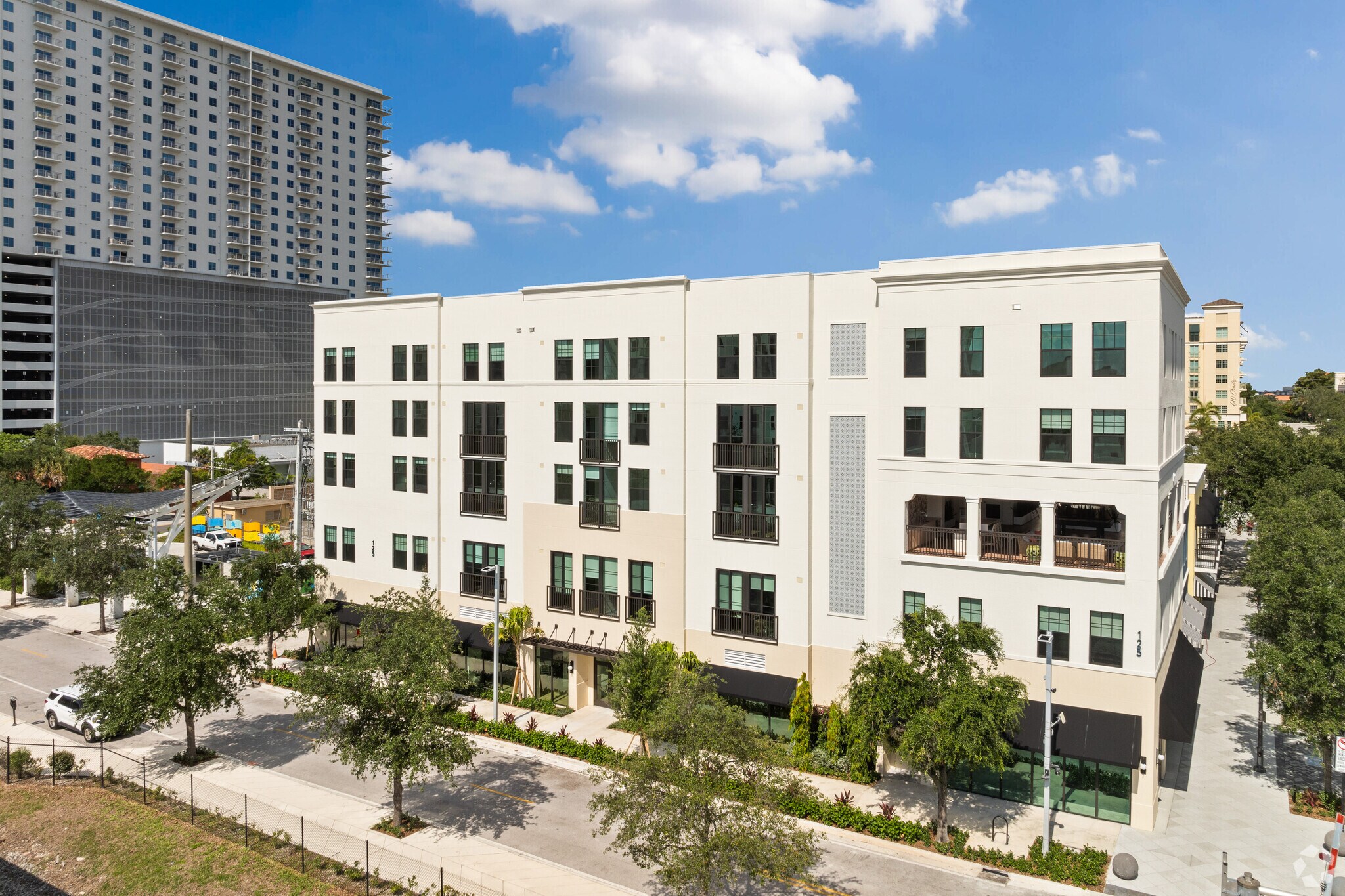 125 Quadrille Plaza Dr, West Palm Beach, FL à louer Photo principale– Image 1 sur 67