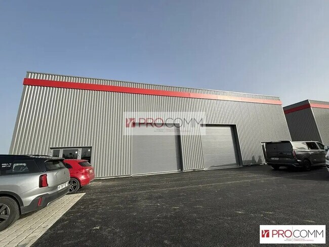 Plus de détails pour Local d'activités à louer