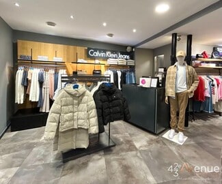 Plus de détails pour Local commercial à vendre