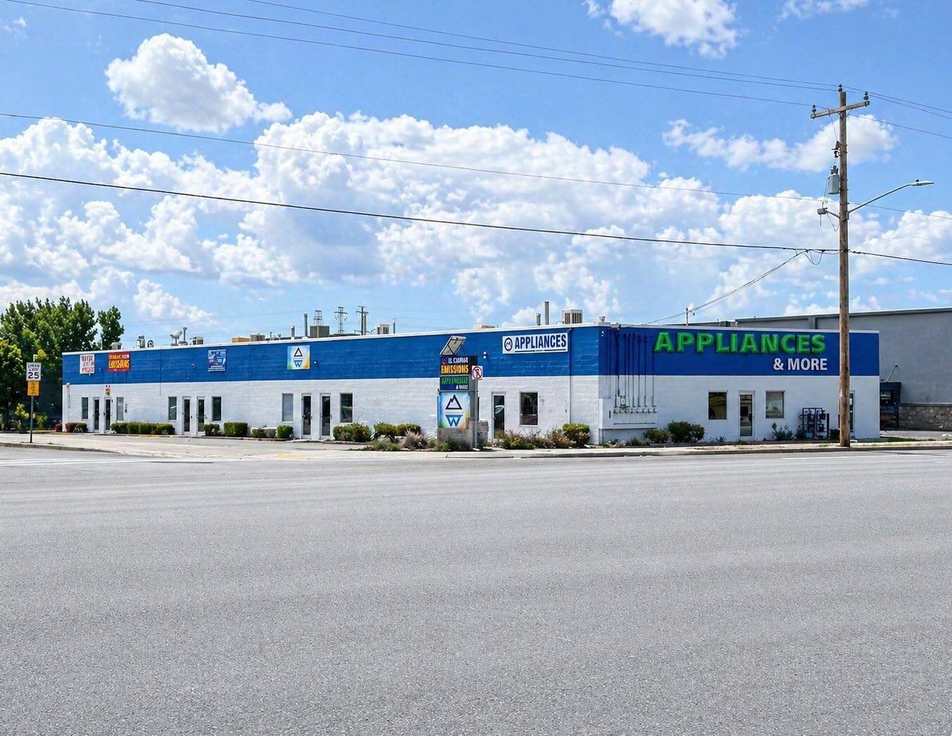 325 W 1700 S, Clearfield, UT à vendre Photo principale– Image 1 sur 6