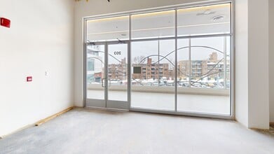 2615-2865 Ave Van Horne, Montréal, QC à louer Photo intérieure– Image 2 sur 4