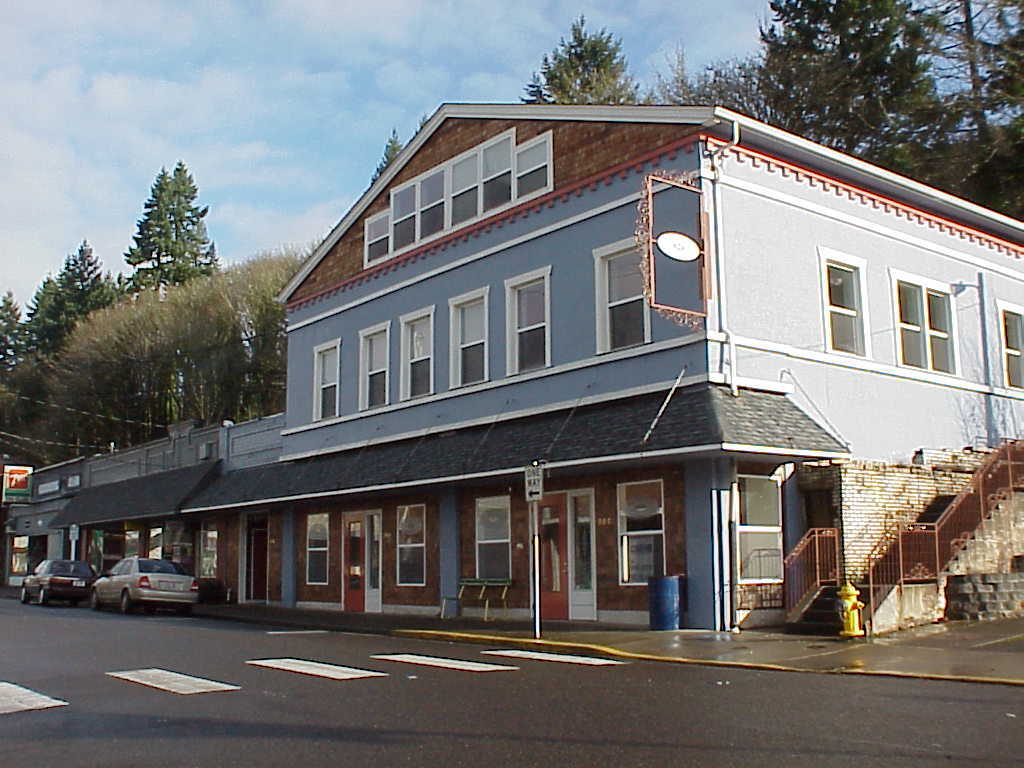 300-308 NE 1st St, Winlock, WA à louer Photo de l’immeuble– Image 1 sur 4