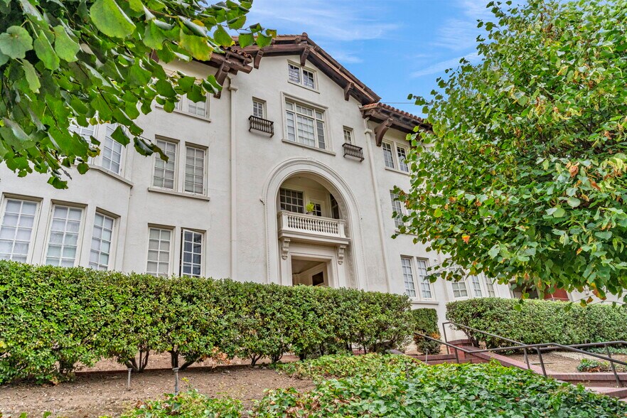 2409 College Ave, Berkeley, CA à vendre - Photo de l’immeuble – Image 3 sur 19