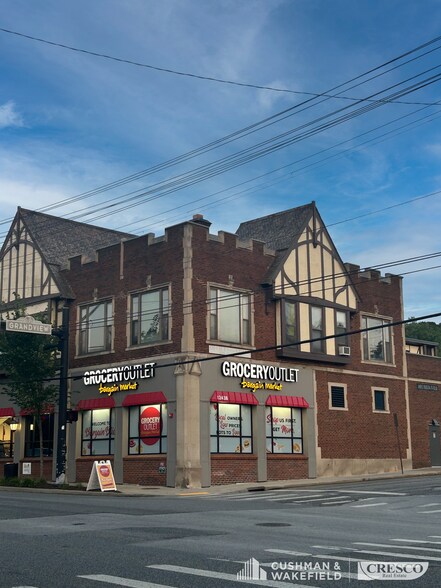 12434-12438 Cedar Rd, Cleveland Heights, OH à louer - Photo de l’immeuble – Image 2 sur 3