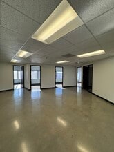 4 Hutton Centre Dr, Santa Ana, CA à louer Photo intérieure– Image 2 sur 11