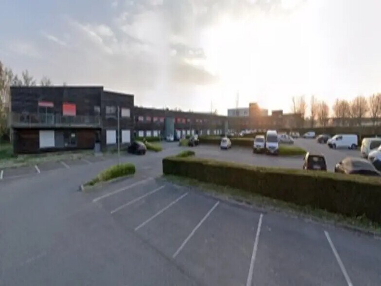 Bureau dans BOIS-D'ARCY à louer - Photo de l’immeuble – Image 3 sur 5