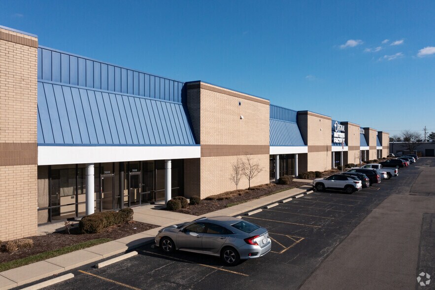 7000-7018 Fairfield Business Ctr, Fairfield, OH à louer - Photo de l’immeuble – Image 2 sur 5